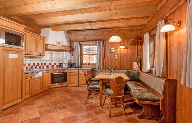 Bauernstube mit Kachelofen