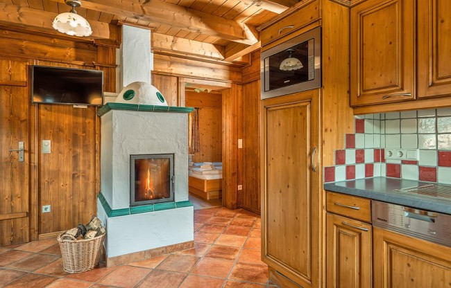 Bauernstube mit Kachelofen