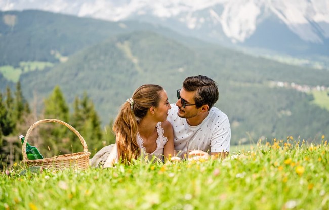 Picknick in der Almwelt Austria | Christine Höflehner