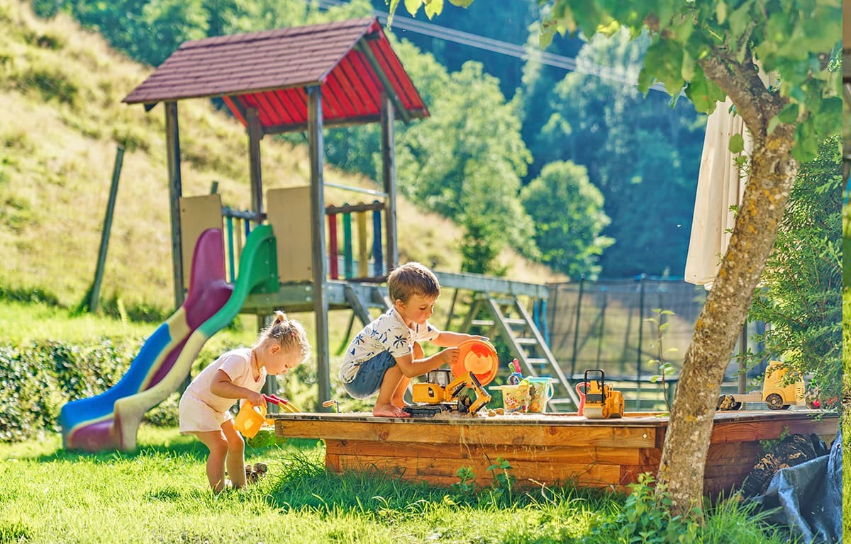 Kinder am Eisbacherhof Spielplatz