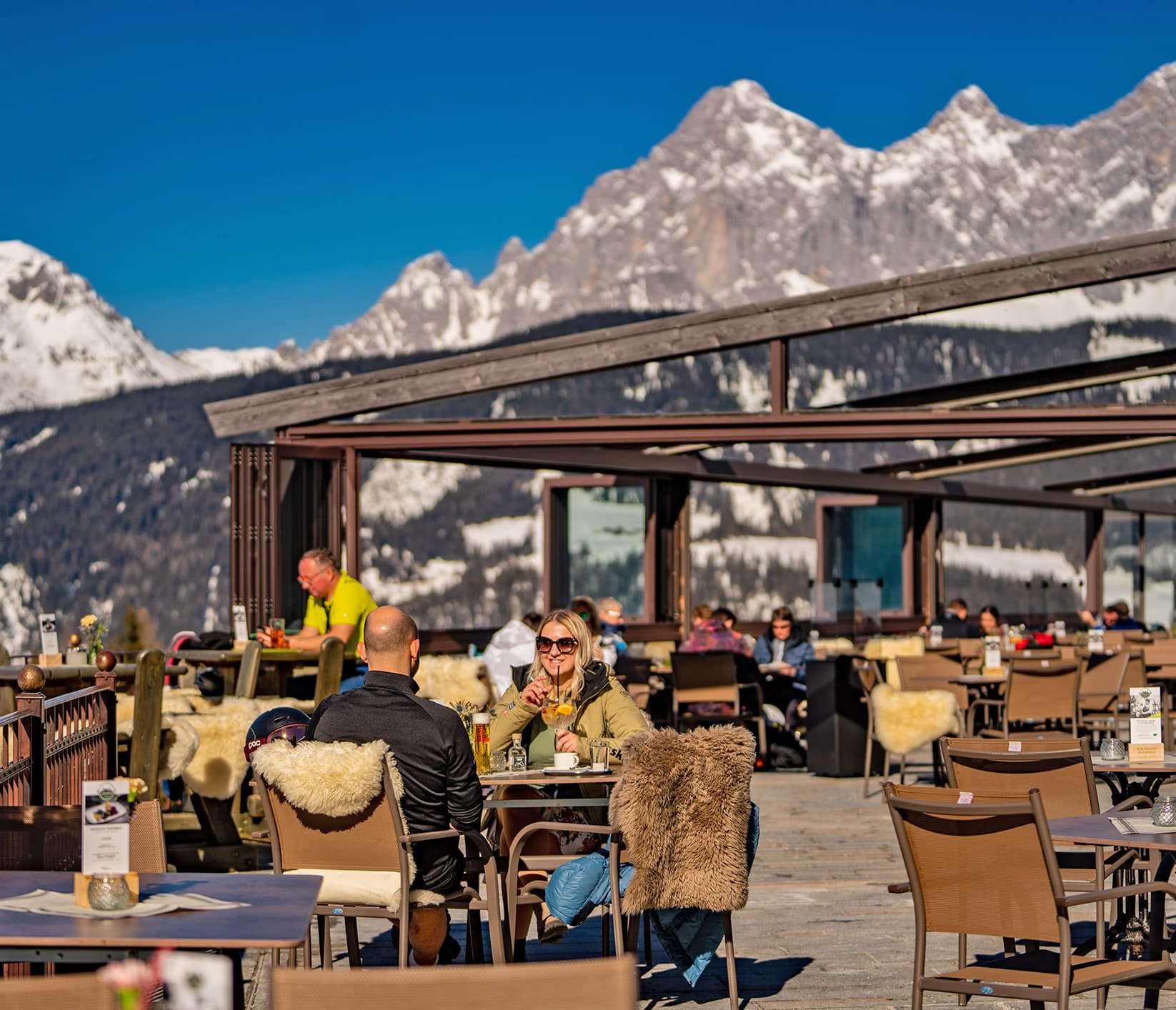Gut speisen im Restaurant Schnepf'n Alm, das Dorfrestaurant in der Almwelt Austria auf der Reiteralm