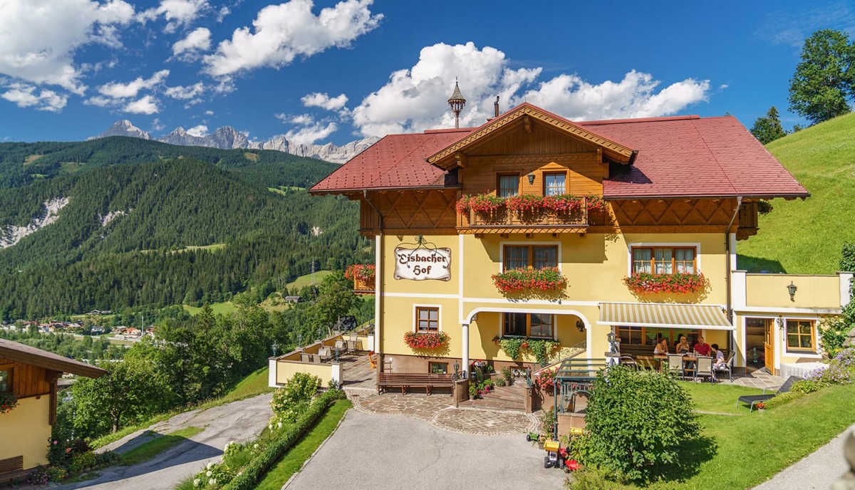 Zur Pension Eisbacherhof auf der Reiteralm in Pichl bei Schladming - Urlaub am Bauernhof bei Familie Keinprecht