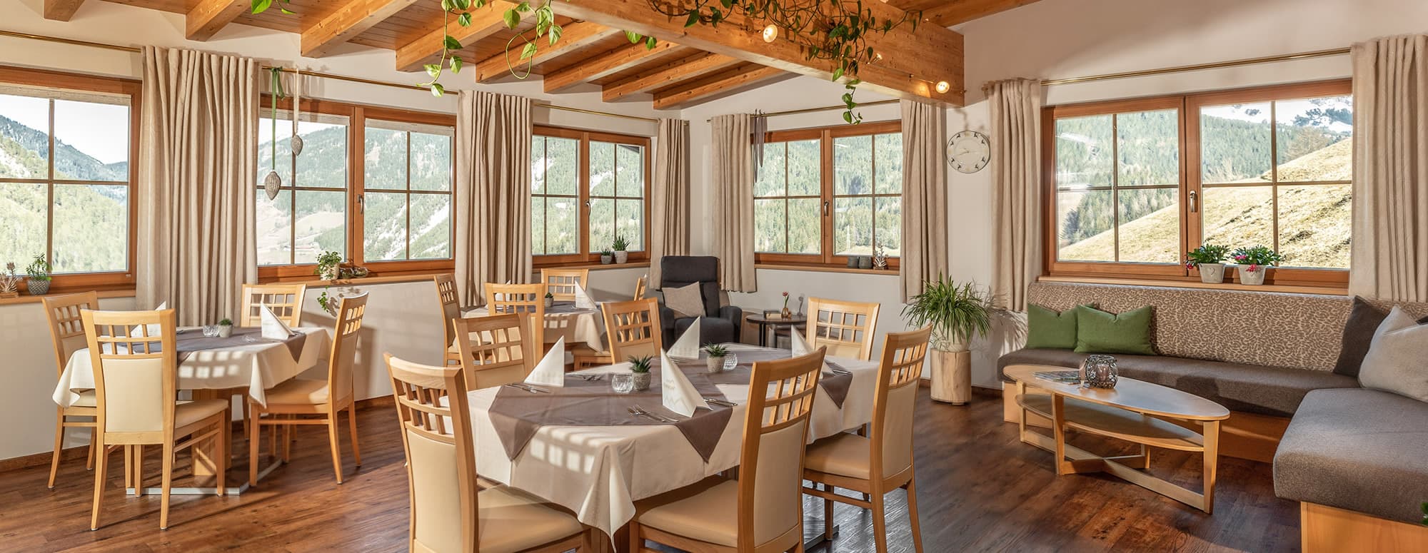 Restaurant with wintergarden