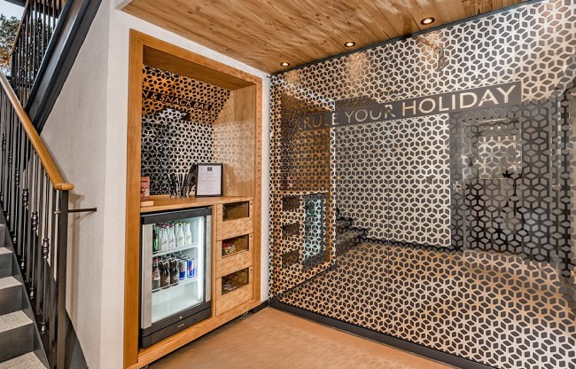 Sin bar for self-sevice