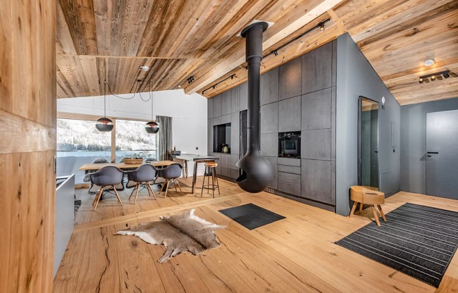 Penthouse White Gold