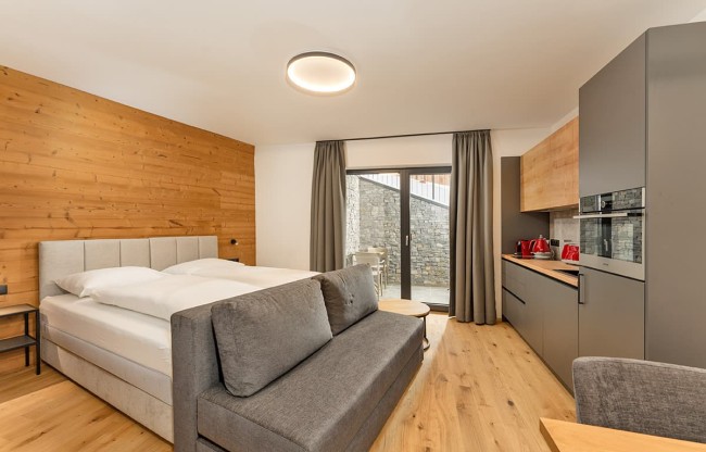 Living and sleeping area