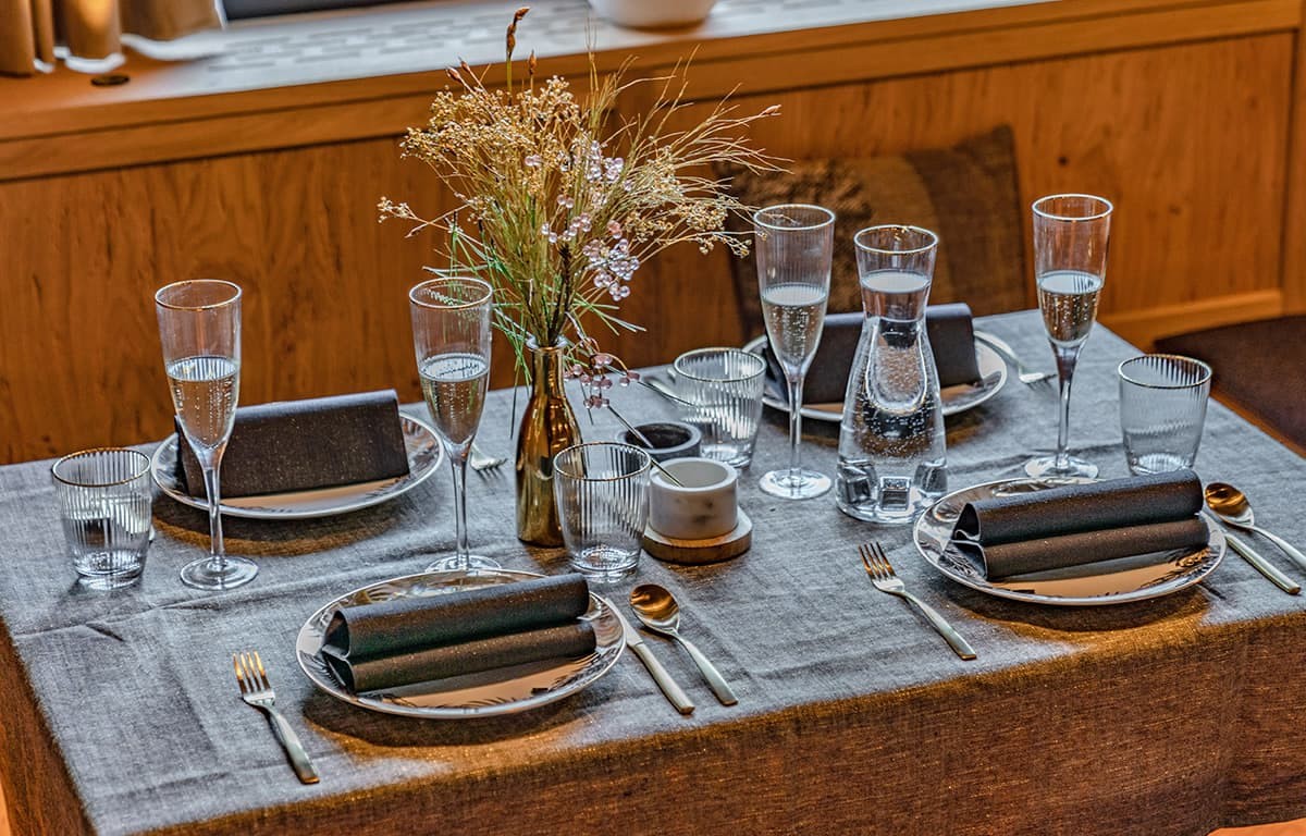  Exclusive and only upon reservation - the covered Golden Table